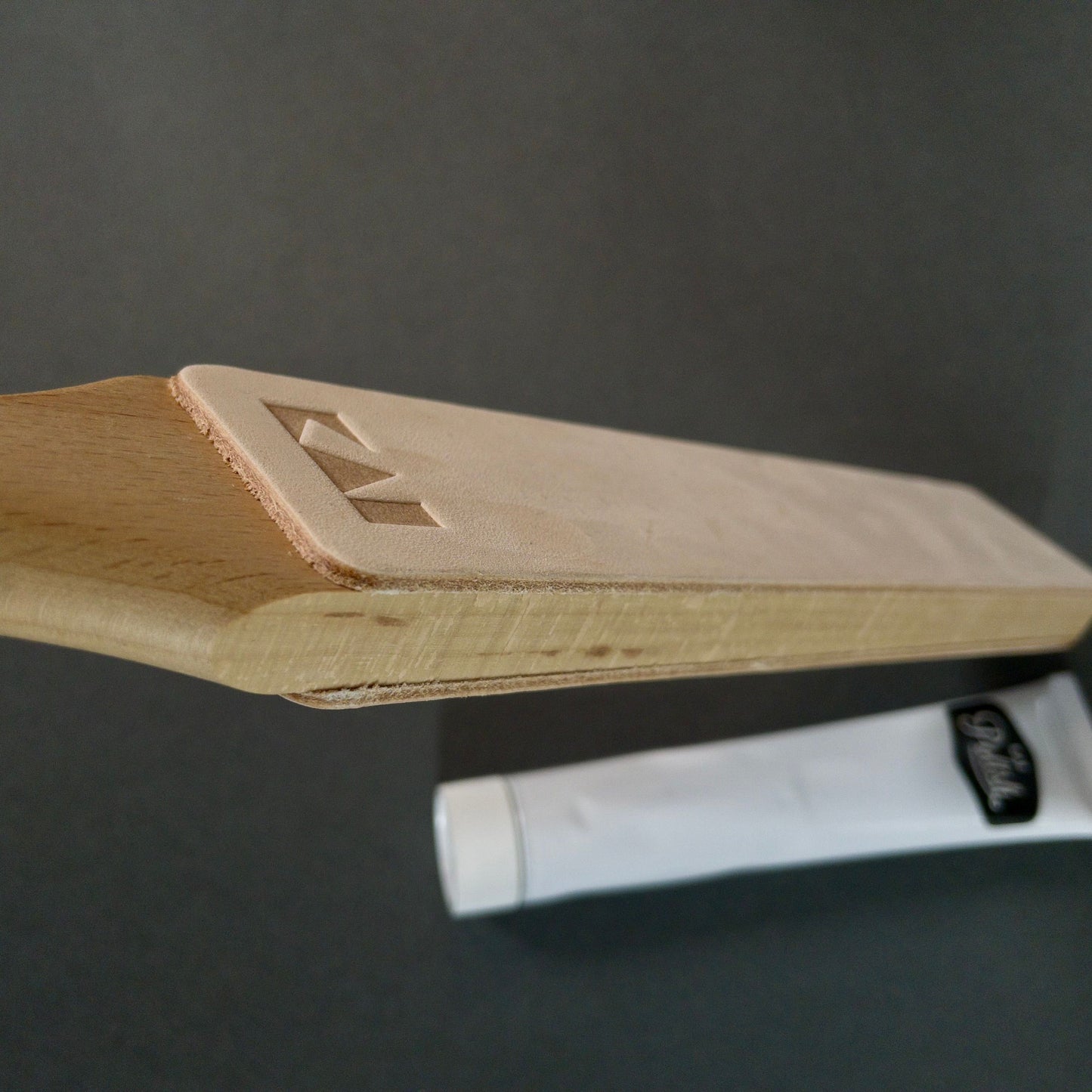 KAI Lærstropp med poleringsmiddel