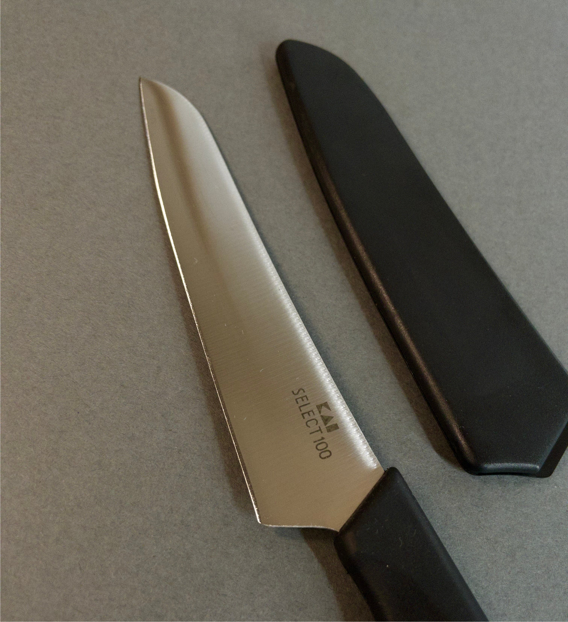 KAI Fruktkniv med slire 12 cm