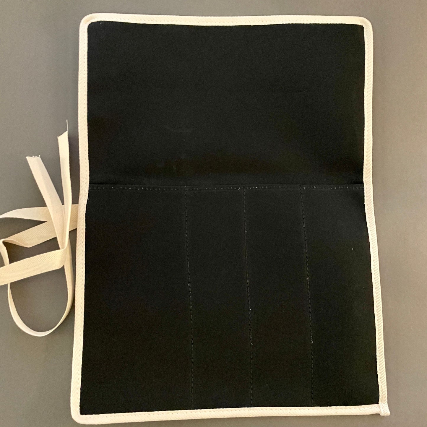 Knivveske med 4 lommer