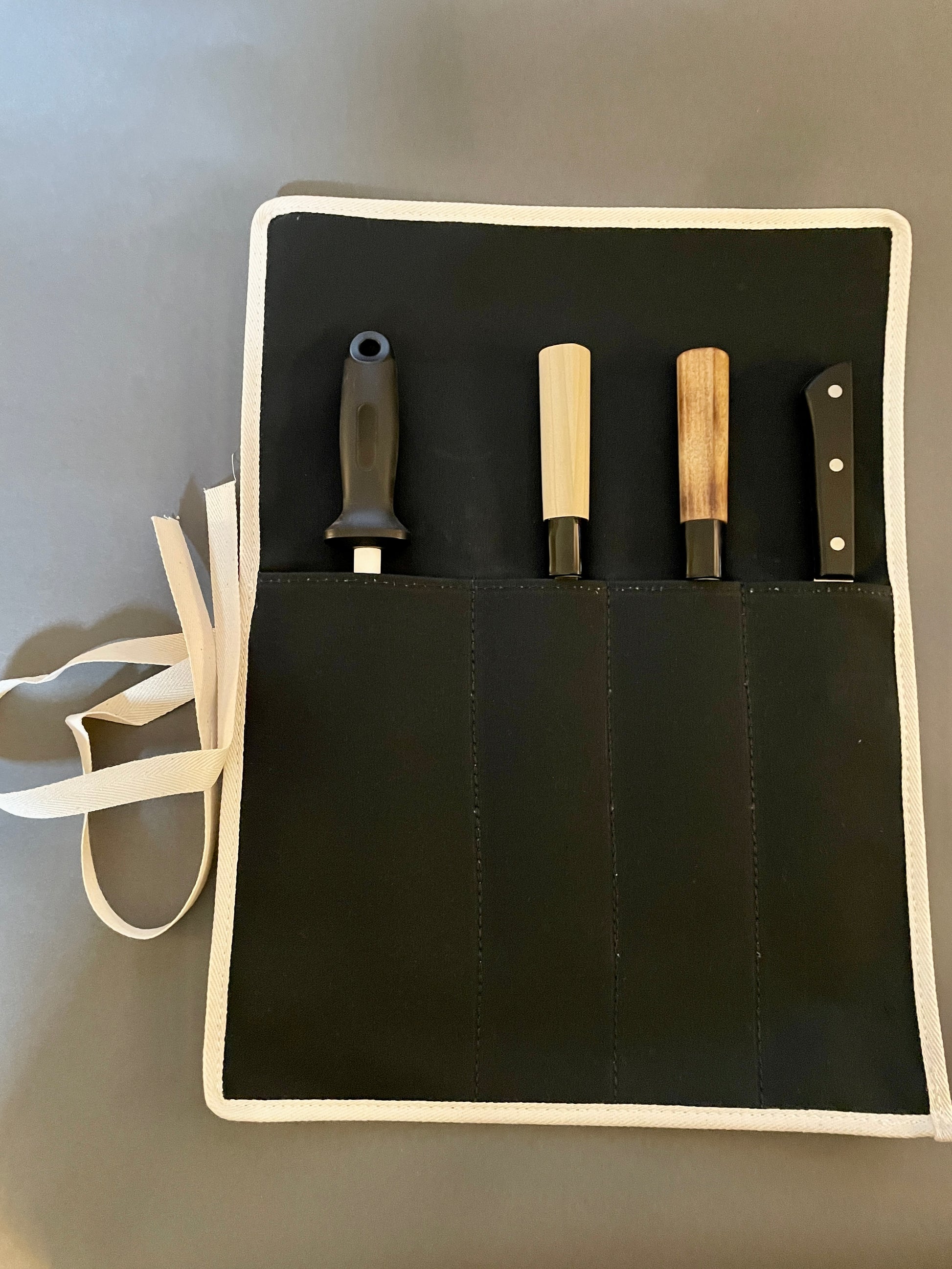 Knivveske med 4 lommer